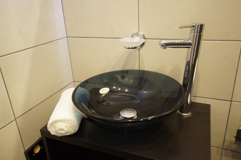 Apartamento Trendy Living In Monastiraki Atenas Exterior foto