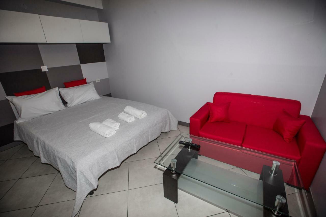 Apartamento Trendy Living In Monastiraki Atenas Exterior foto
